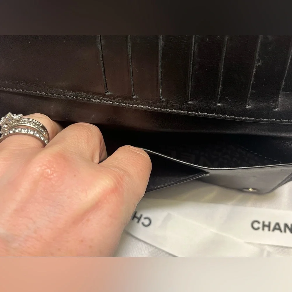 SOLD! CHANEL Authentic Long wallet clutch with chain/insert -Crossbody - Picture 5 of 15